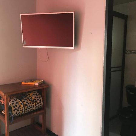 Hotel Calipso Marinilla Εξωτερικό φωτογραφία