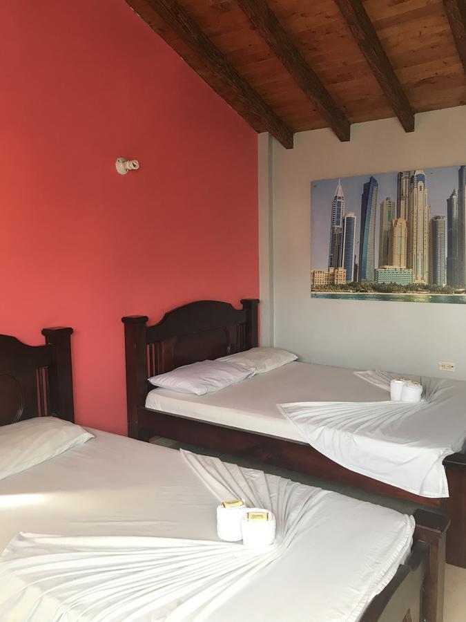 Hotel Calipso Marinilla Εξωτερικό φωτογραφία